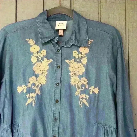 Knox Rose Embroidered Denim Button Down Shirt S - Picture 4 of 7
